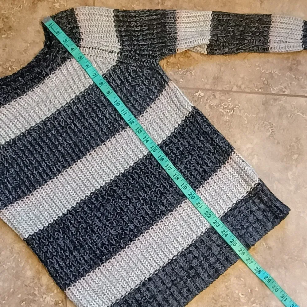 Women's American Eagle Knit Jegging Sweater - Gray And Pink Striped - Size Small